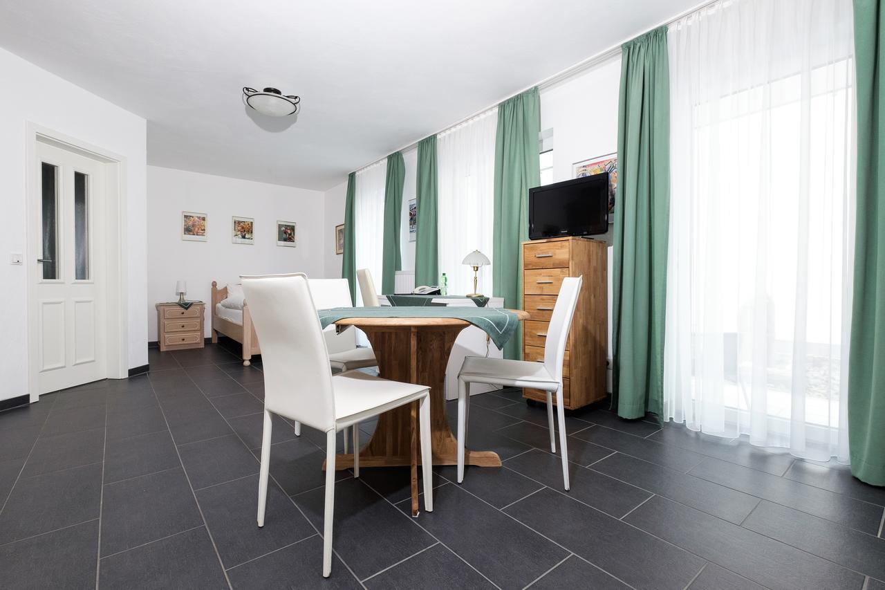 Hotel Garni Jacobs 본 외부 사진